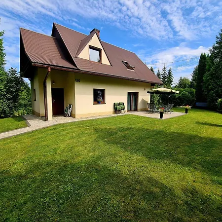 Forest House Деревянный коттедж *